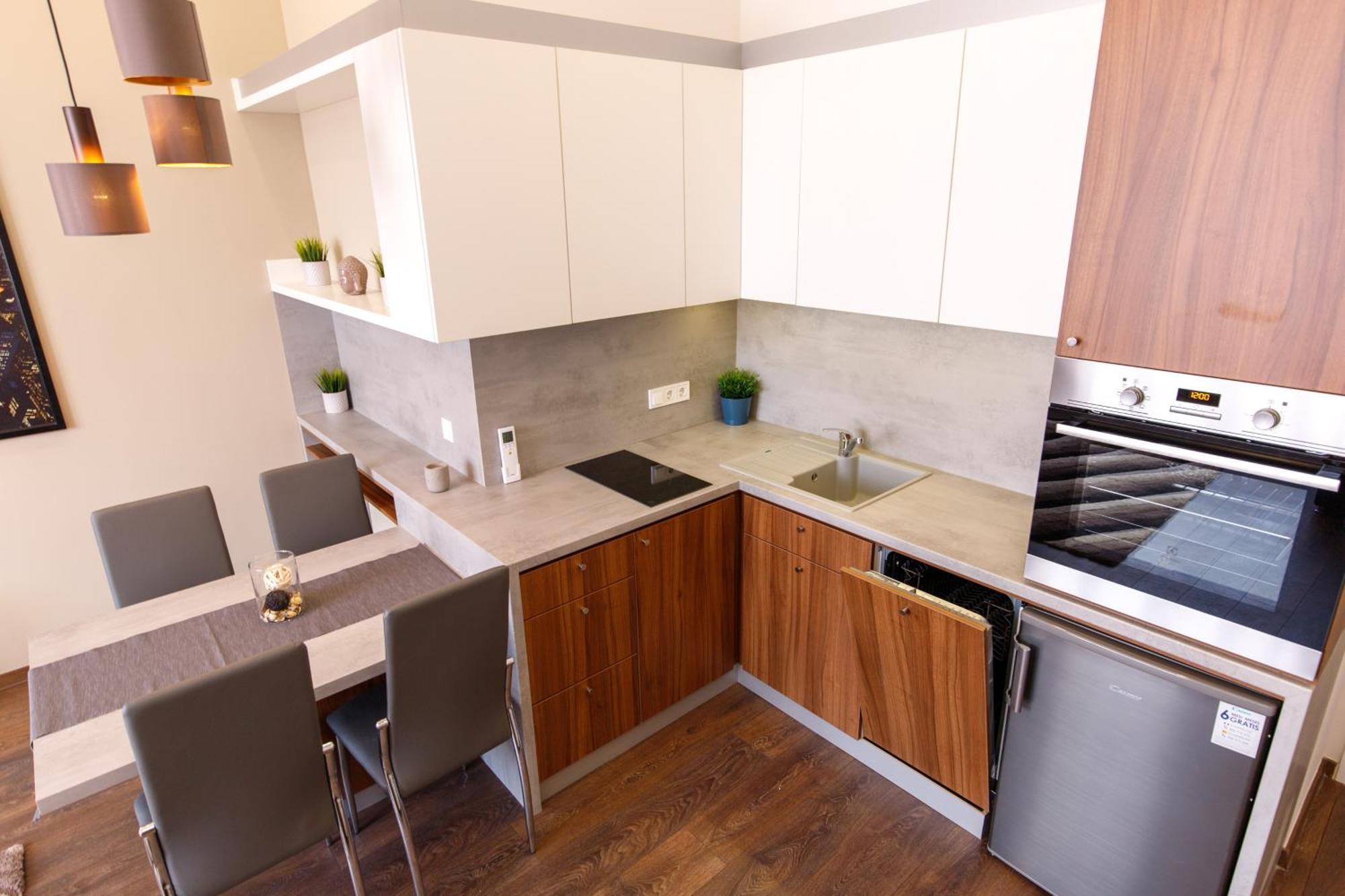 Central City Apt In The Jewish Quarter With Free Parking Будапеща Екстериор снимка