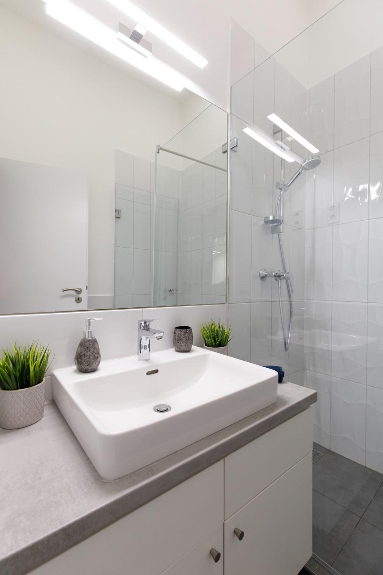 Central City Apt In The Jewish Quarter With Free Parking Будапеща Екстериор снимка